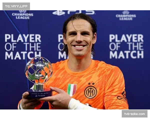 特写镜头：国米门将索默连续三次神扑后，激动指挥后防线重新布防